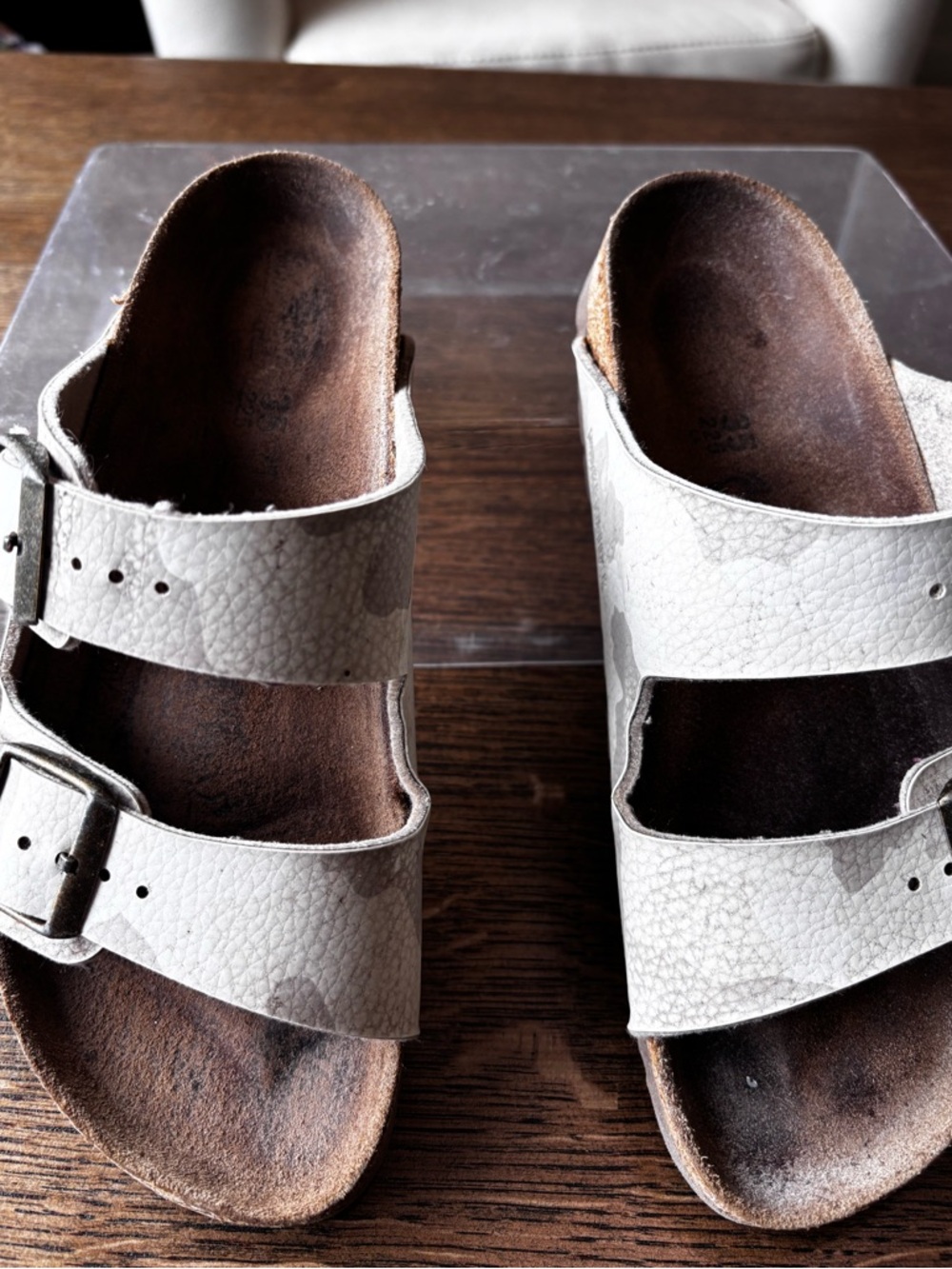 Birkenstock Arizona Off White Sandals EU 35 Distressed - Picture 2 of 8